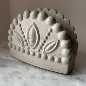 VNTG Grey Concrete/Resin Napkin Holder w/ Dutch/Folk Art Style Crown Design